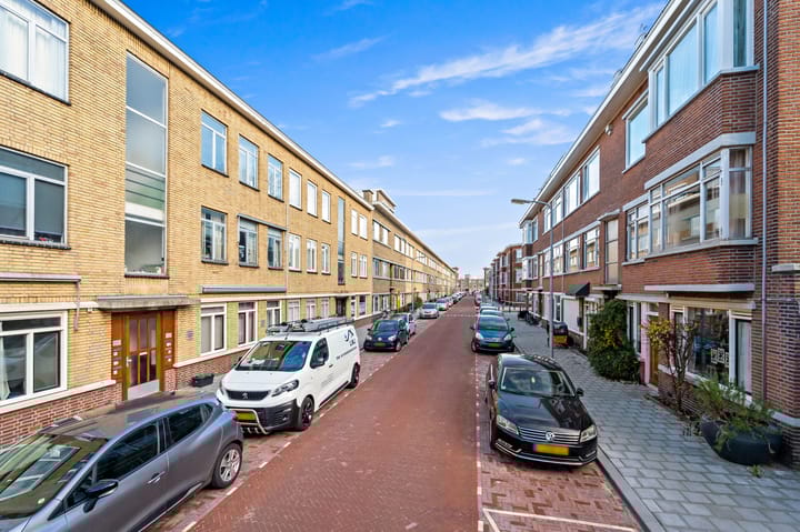 Photo 22 of Den Helderstraat 157