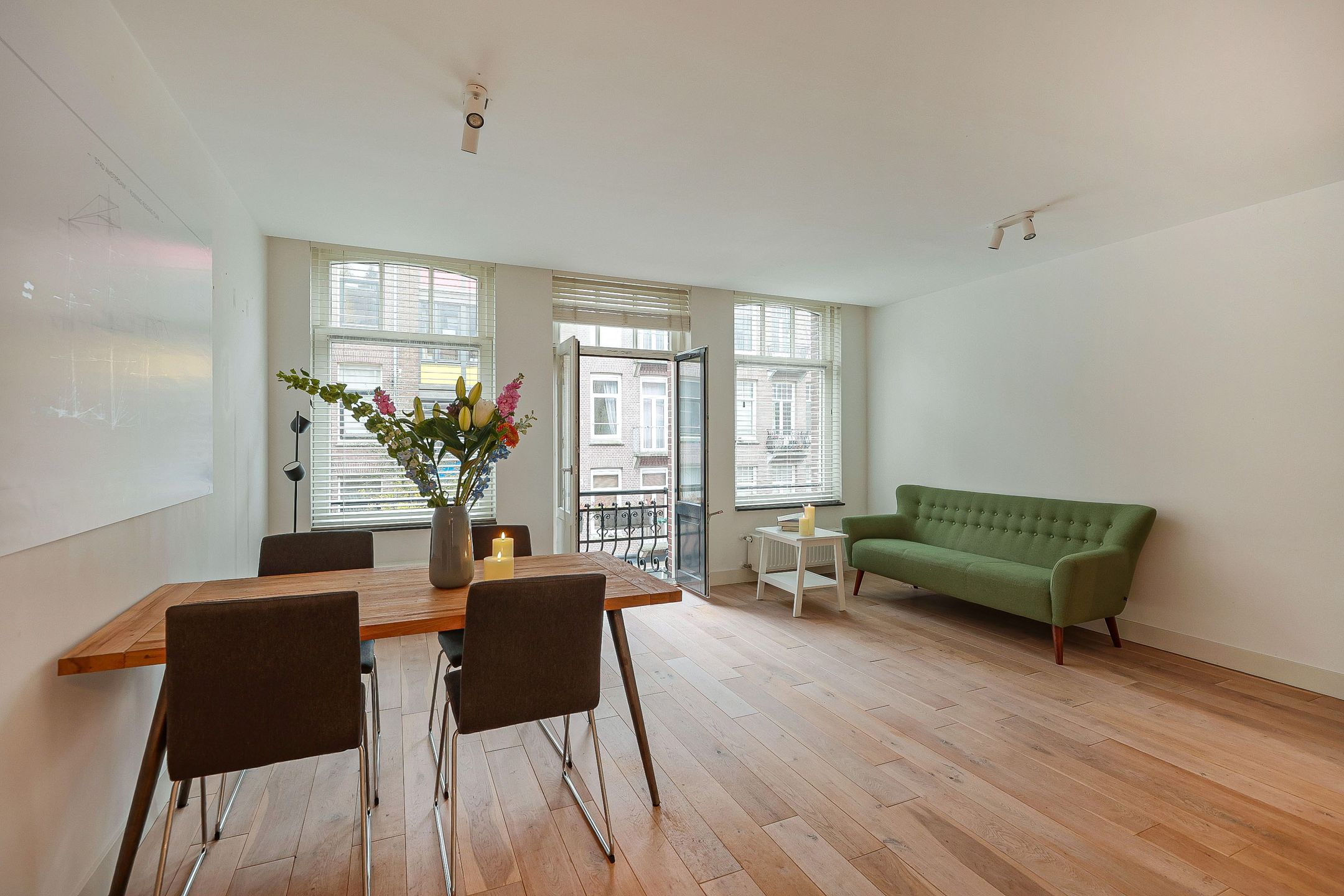 Photo 6 of Vrolikstraat 297-F