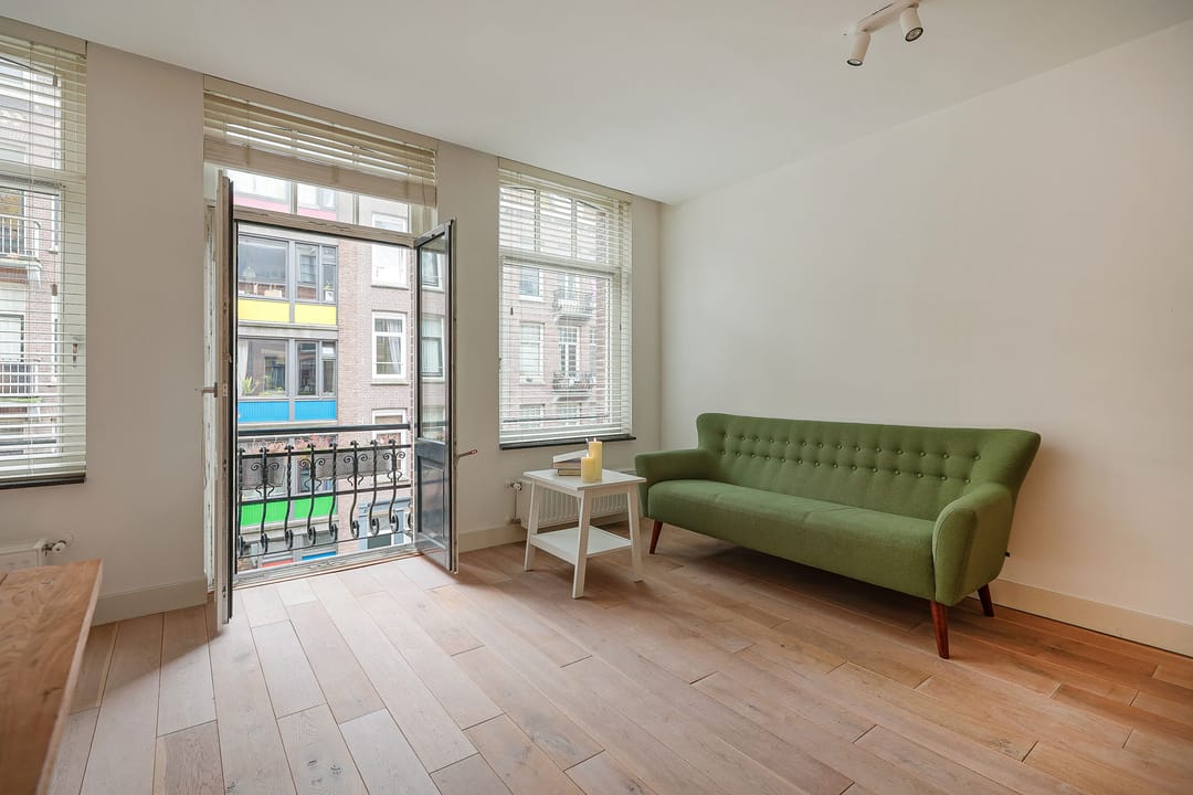 Photo 7 of Vrolikstraat 297-F