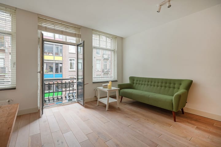 Photo 7 of Vrolikstraat 297-F