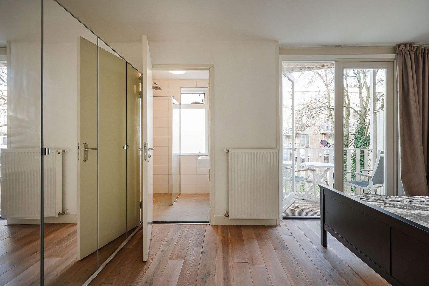 Photo 25 of Vrolikstraat 297-F