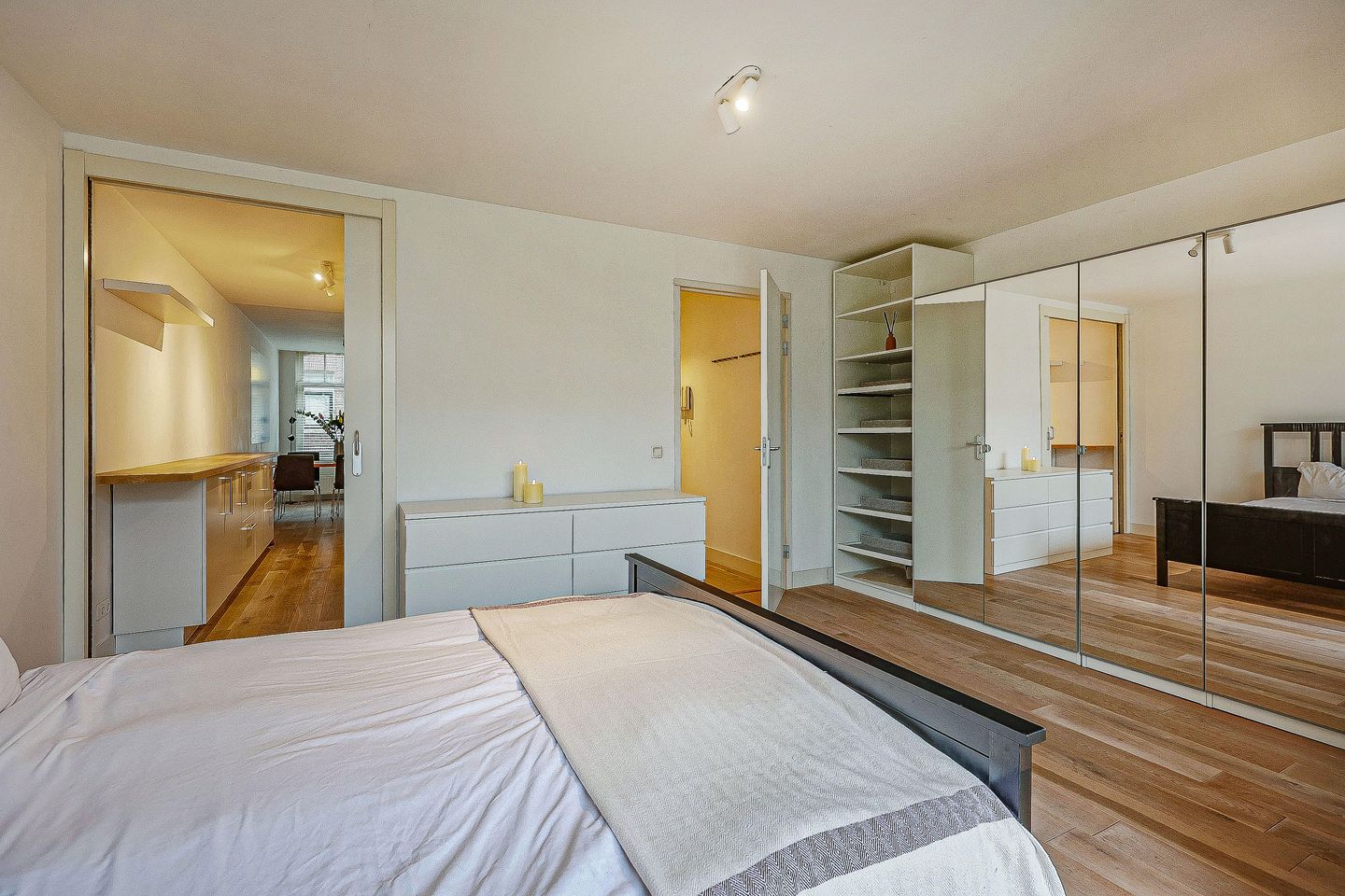 Photo 29 of Vrolikstraat 297-F