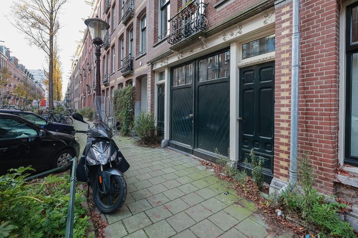 Photo 35 of Vrolikstraat 297-F