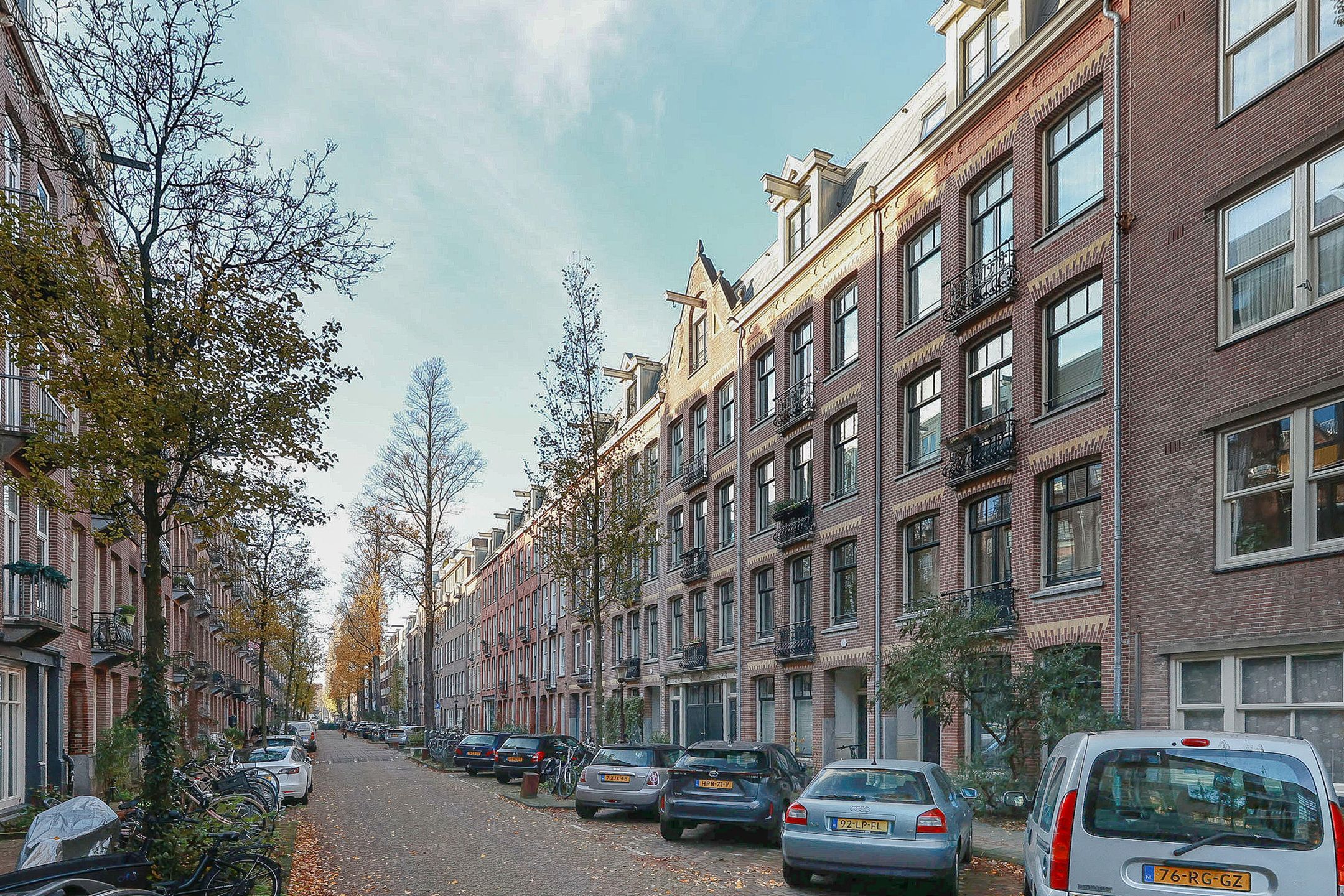 Photo 39 of Vrolikstraat 297-F