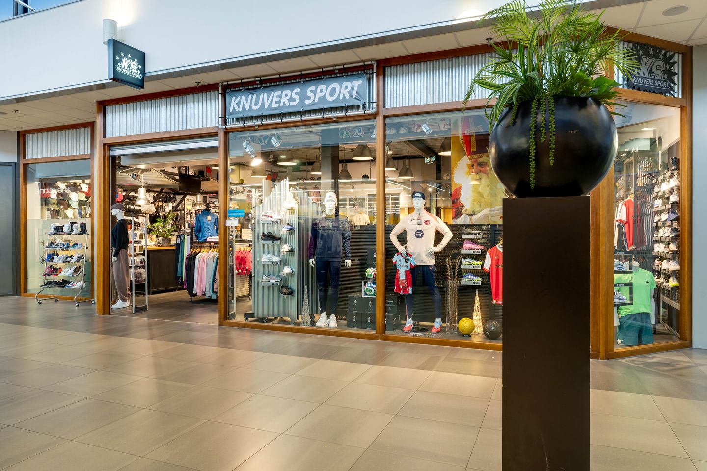 Bekijk foto 1 van Helftheuvelpassage 98