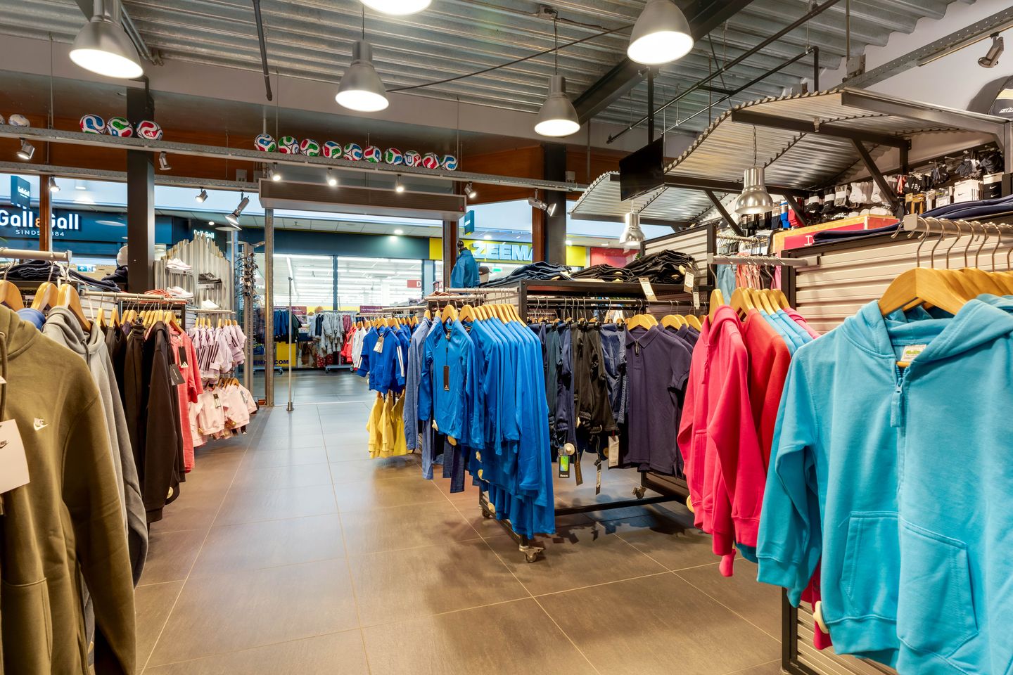 Bekijk foto 5 van Helftheuvelpassage 98