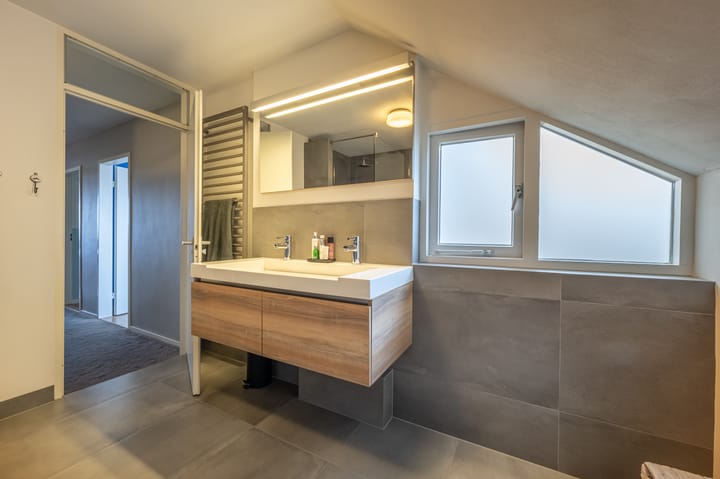 Photo 44 of Zeggegors 24