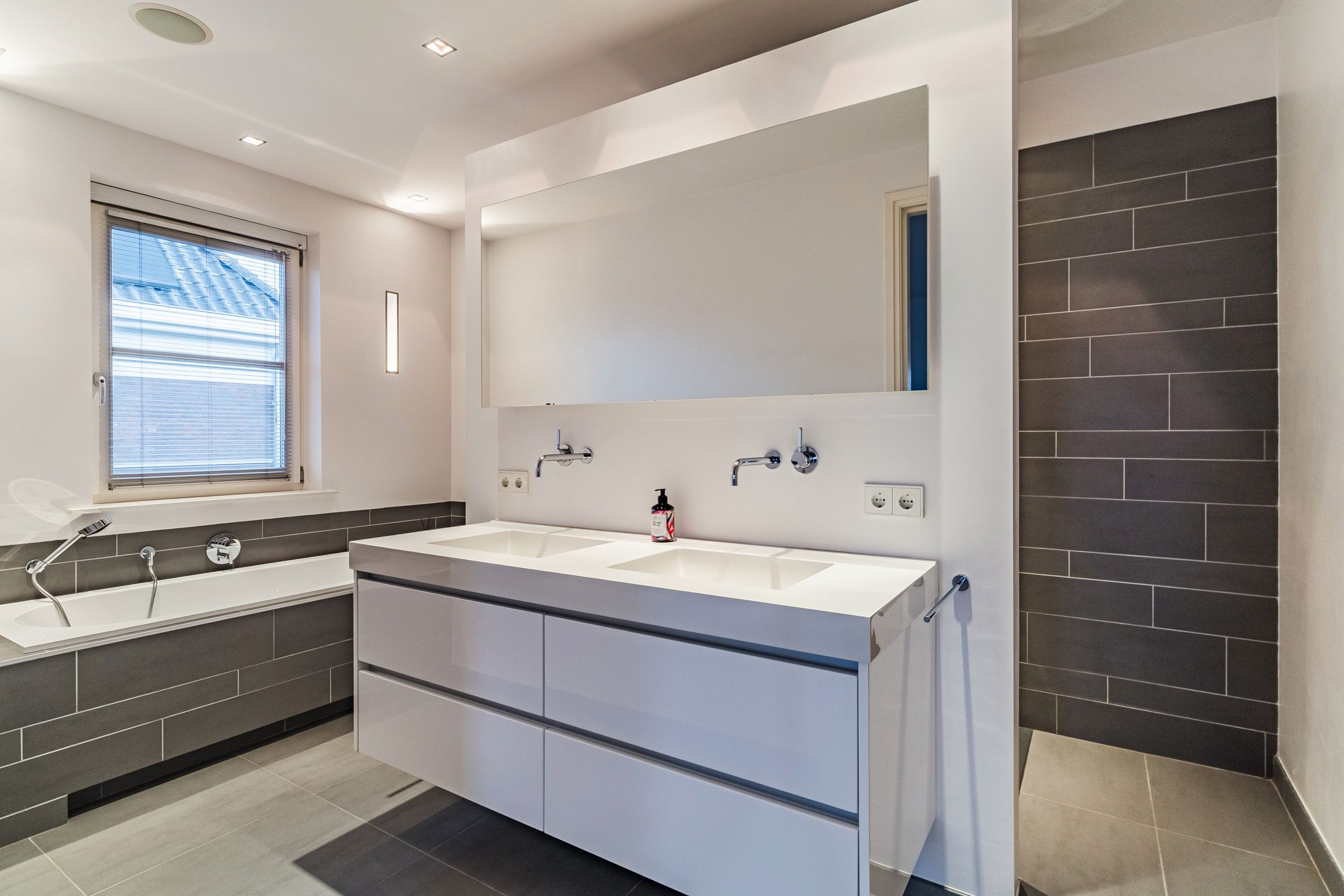 Foto 33 van Molenstraat 15