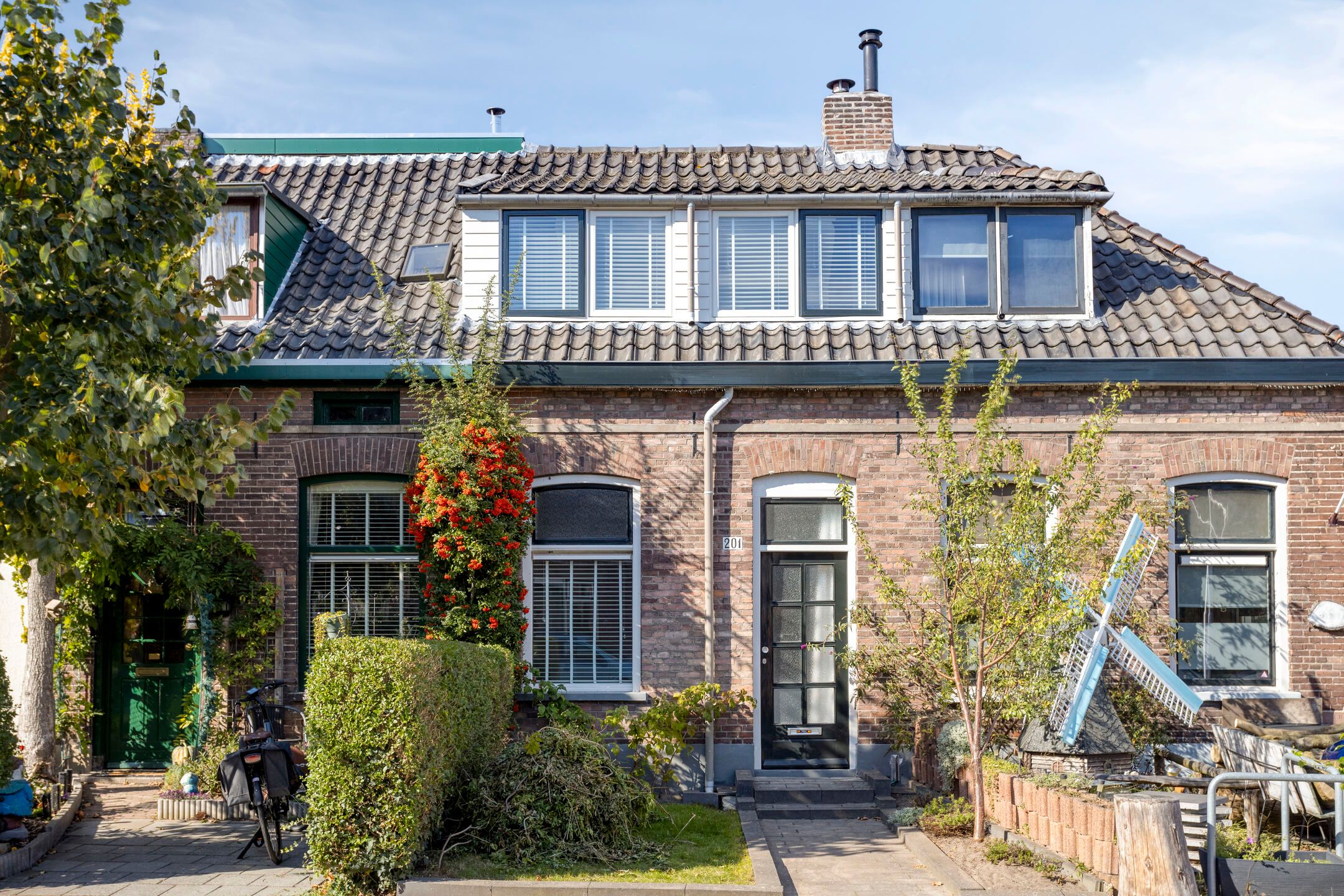 Buying a house in The Netherlands., Weg naar Laren 201