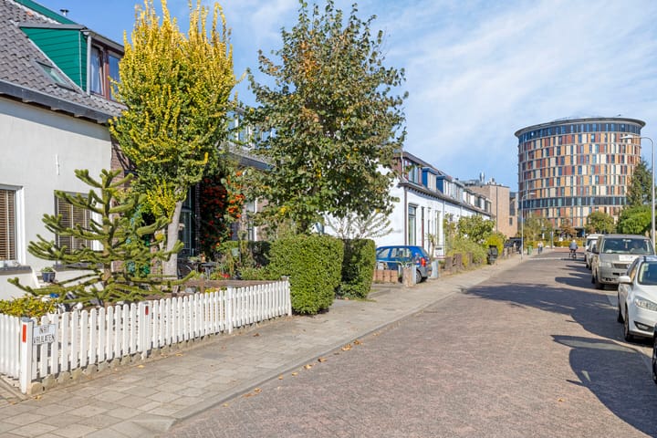 Foto 2 van Weg naar Laren 201