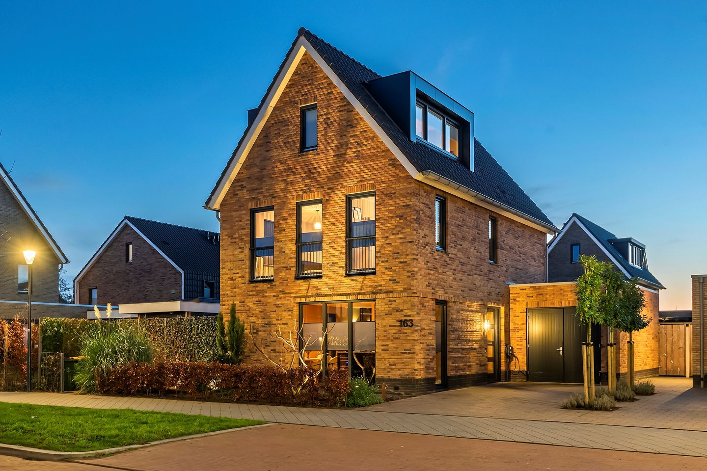 Foto 1 van Veenraden 163