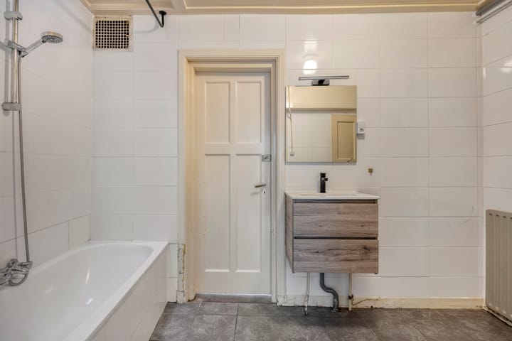 Foto 16 van Ostendestraat 12