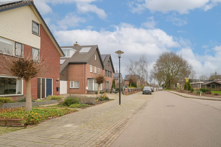 Photo 58 of Kerkweg 35