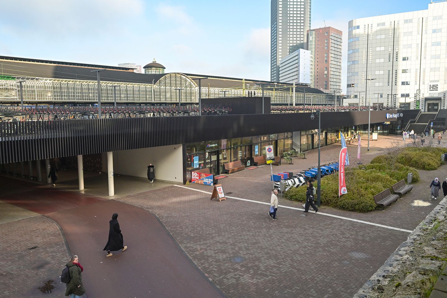 View photo 2 of Waldorpstraat 25-A