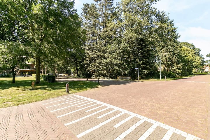 Photo 27 of Paviljoenplein 4