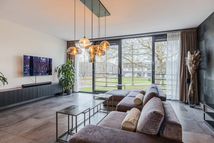 Photo 2 of Van Otterloostraat 36