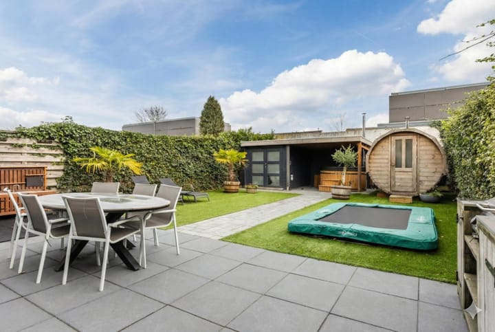 Photo 5 of Van Otterloostraat 36