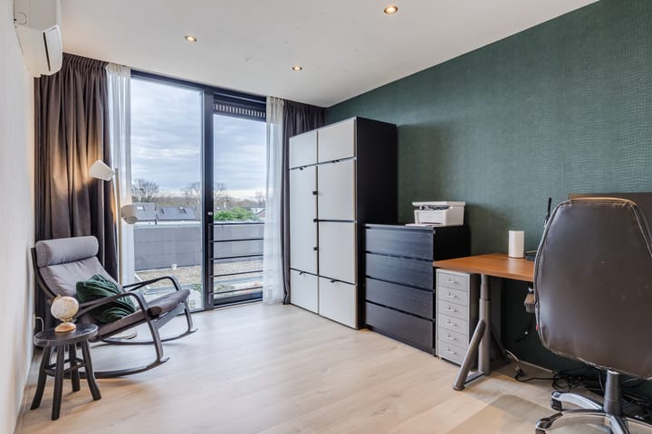 Photo 25 of Van Otterloostraat 36