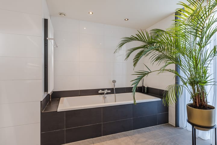 Photo 27 of Van Otterloostraat 36