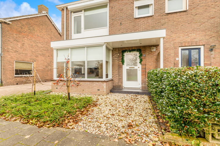 Foto 32 van Meidoornstraat 9