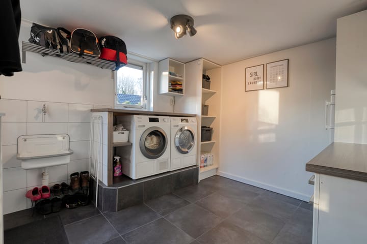 Photo 37 of De Leek 16-A