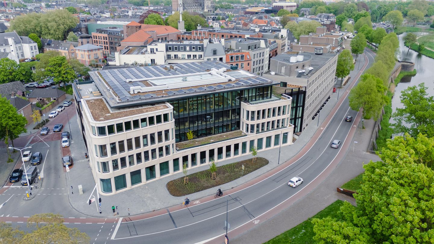 View photo 2 of Zuidwal 57-D