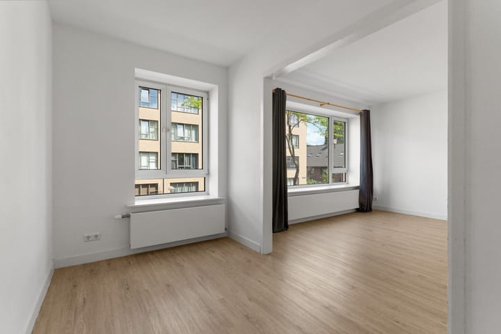 Photo 4 of Lucellestraat 13-1