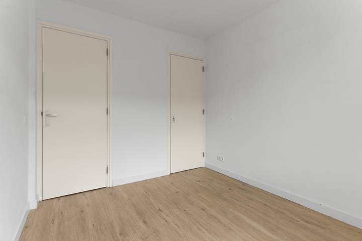 Foto 13 van Lucellestraat 13-1