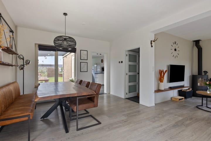 Photo 7 of Van Emstweg 24