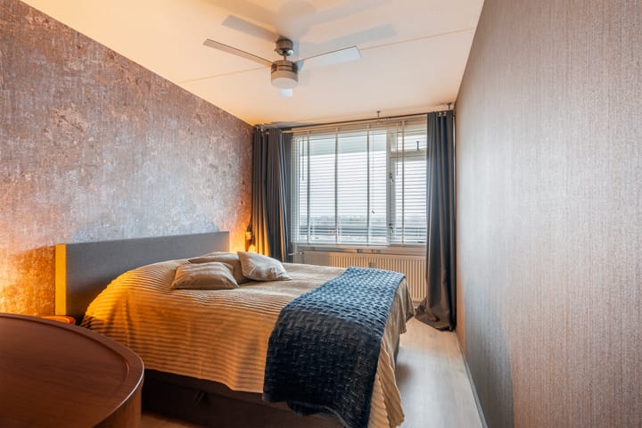 Photo 4 of Albertine Agneslaan 358