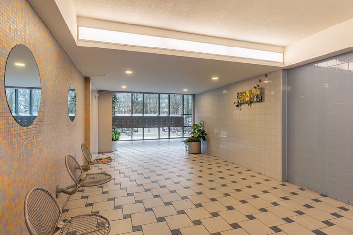 Photo 8 of Albertine Agneslaan 358