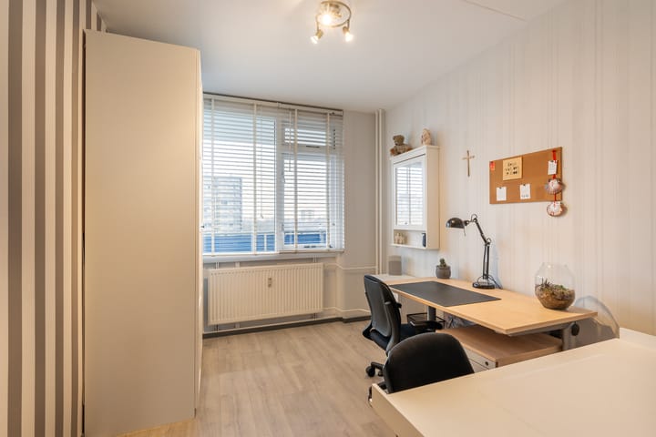 Photo 37 of Albertine Agneslaan 358