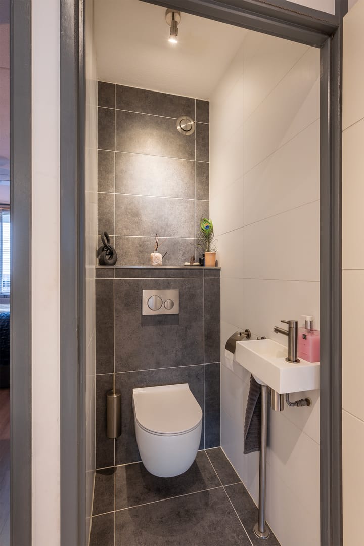 Photo 35 of Albertine Agneslaan 358