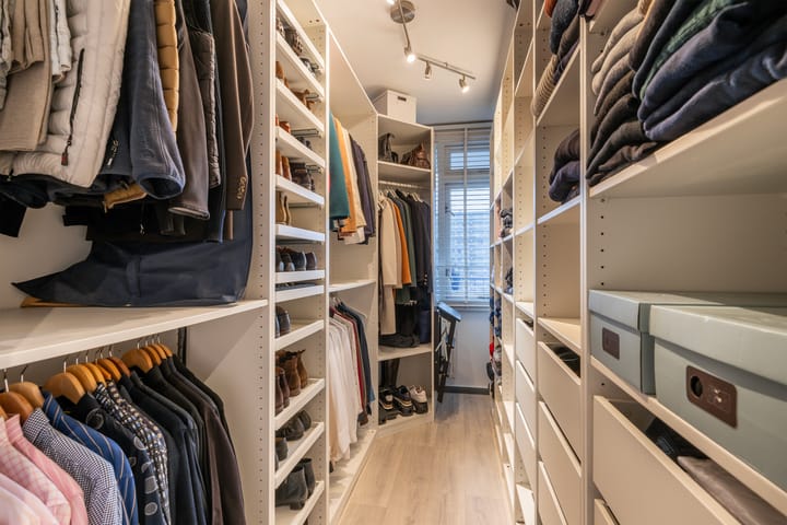 Photo 31 of Albertine Agneslaan 358