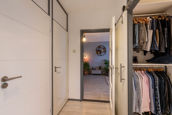 Photo 29 of Albertine Agneslaan 358