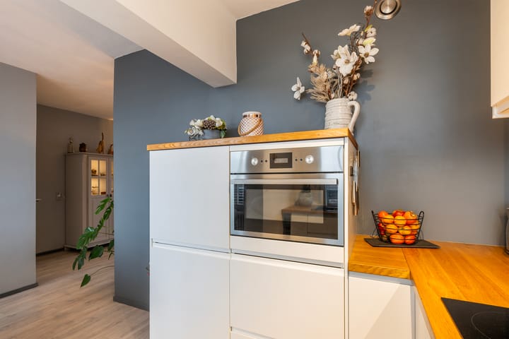 Photo 22 of Albertine Agneslaan 358