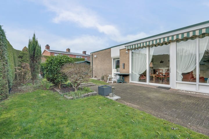 Foto 18 van Zuid Esmarkerrondweg 32