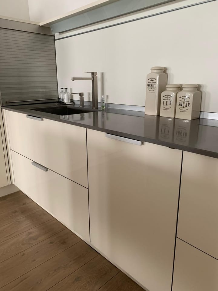 Foto 12 van Avenue Ceramique 146-B