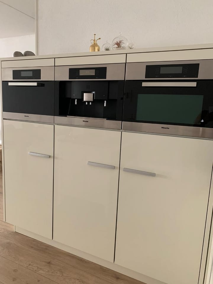 Foto 14 van Avenue Ceramique 146-B