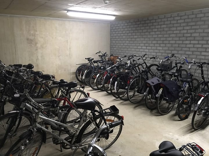 Foto 27 van Avenue Ceramique 146-B