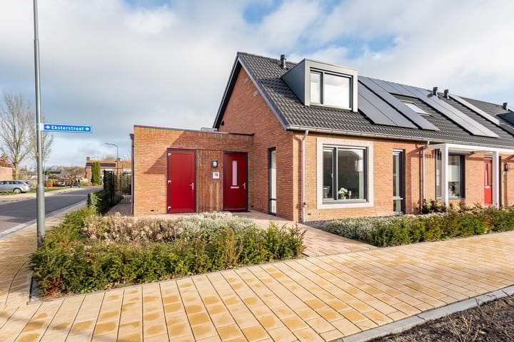 Photo 1 of Eksterstraat 78