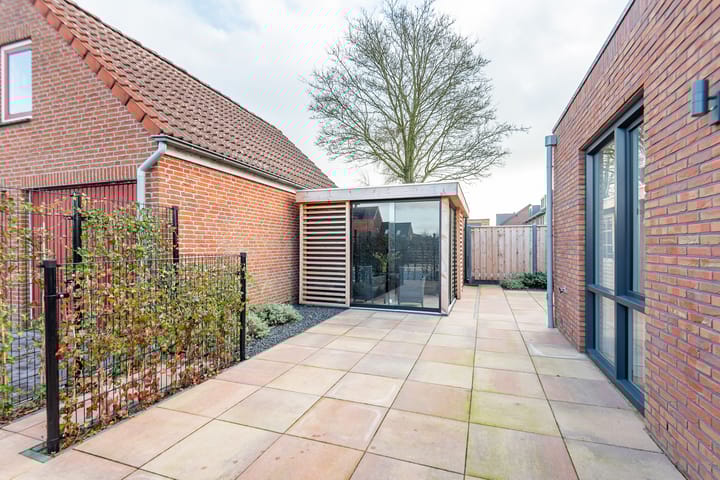 Photo 4 of Eksterstraat 78