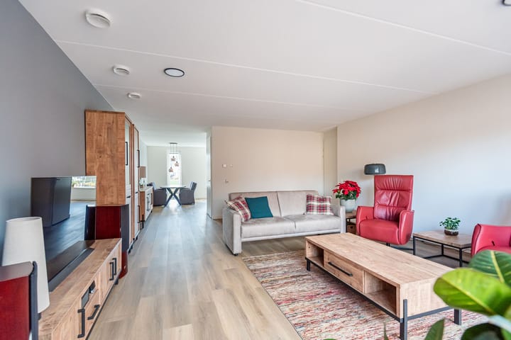 Photo 11 of Eksterstraat 78