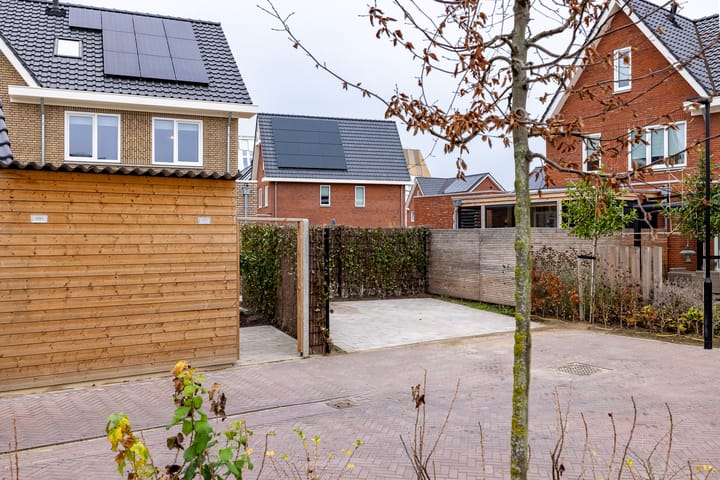 Foto 26 van Marga Klompéstraat 82