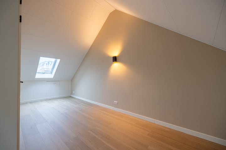 Foto 43 van Marga Klompéstraat 82