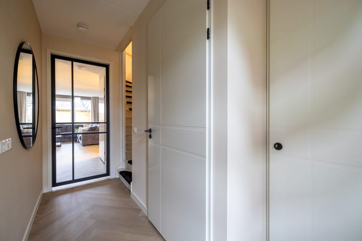 Foto 49 van Marga Klompéstraat 82