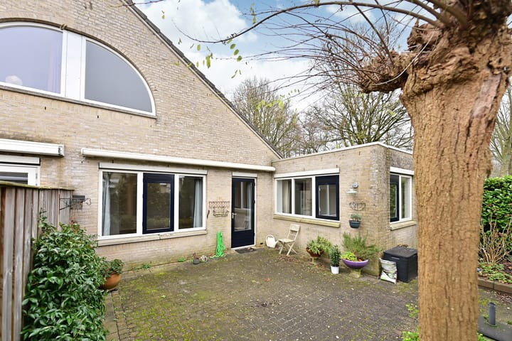 Foto 2 van Schout 24