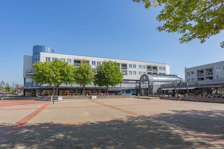 Photo 21 of Amstelplein 249