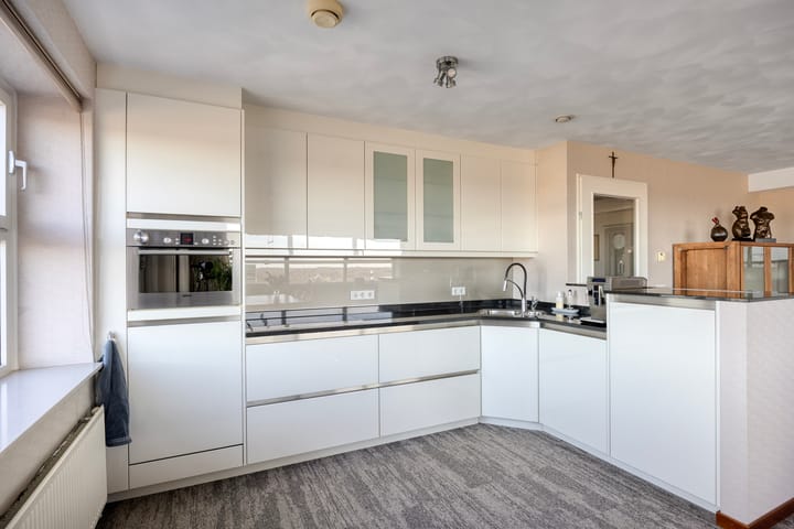 Photo 3 of Winkelcentrum Woensel 166