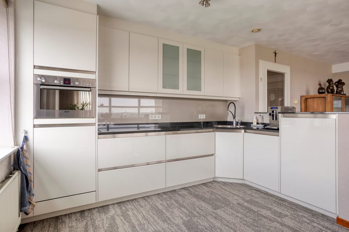 Photo 24 of Winkelcentrum Woensel 166